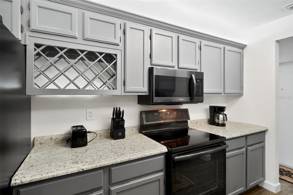 На продажу: $295,000 (2 спален, 2 ванн, 1470 Квадратных фут)