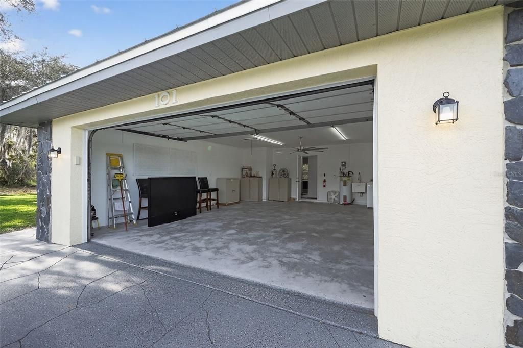 На продажу: $295,000 (2 спален, 2 ванн, 1470 Квадратных фут)