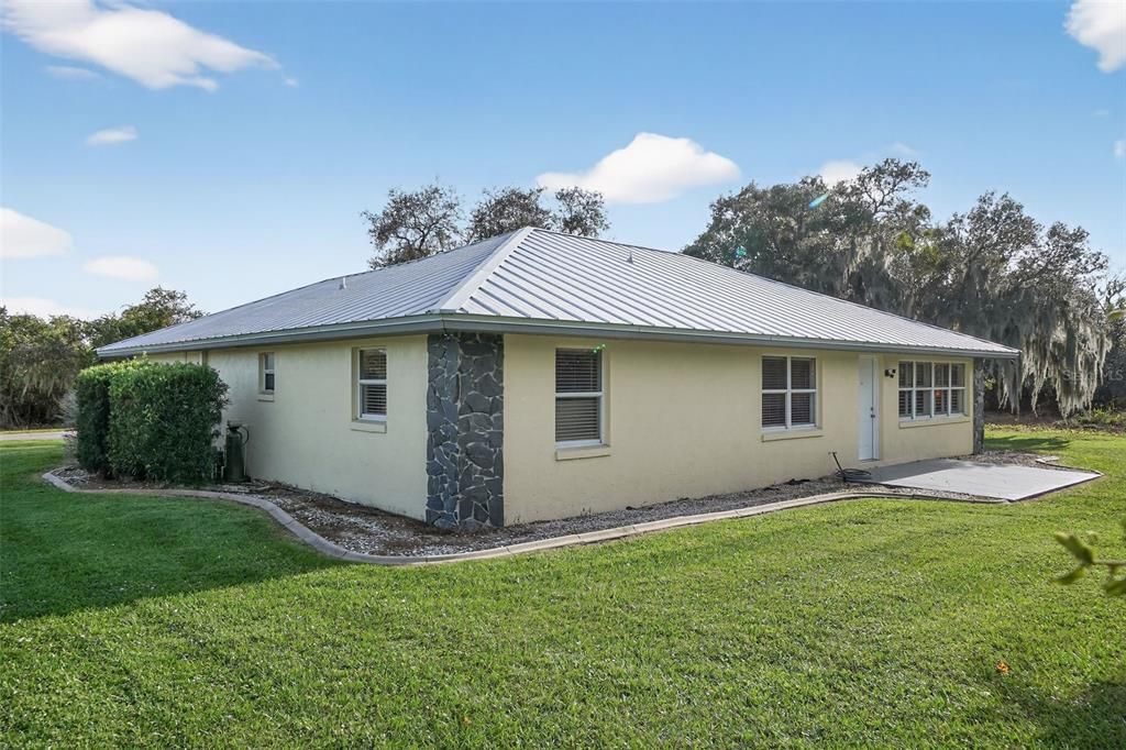 На продажу: $295,000 (2 спален, 2 ванн, 1470 Квадратных фут)