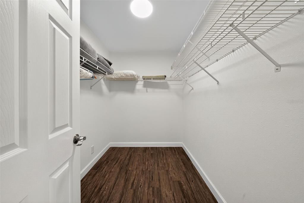 На продажу: $295,000 (2 спален, 2 ванн, 1470 Квадратных фут)