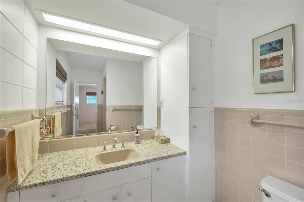 For Sale: $599,000 (4 beds, 2 baths, 2262 Square Feet)