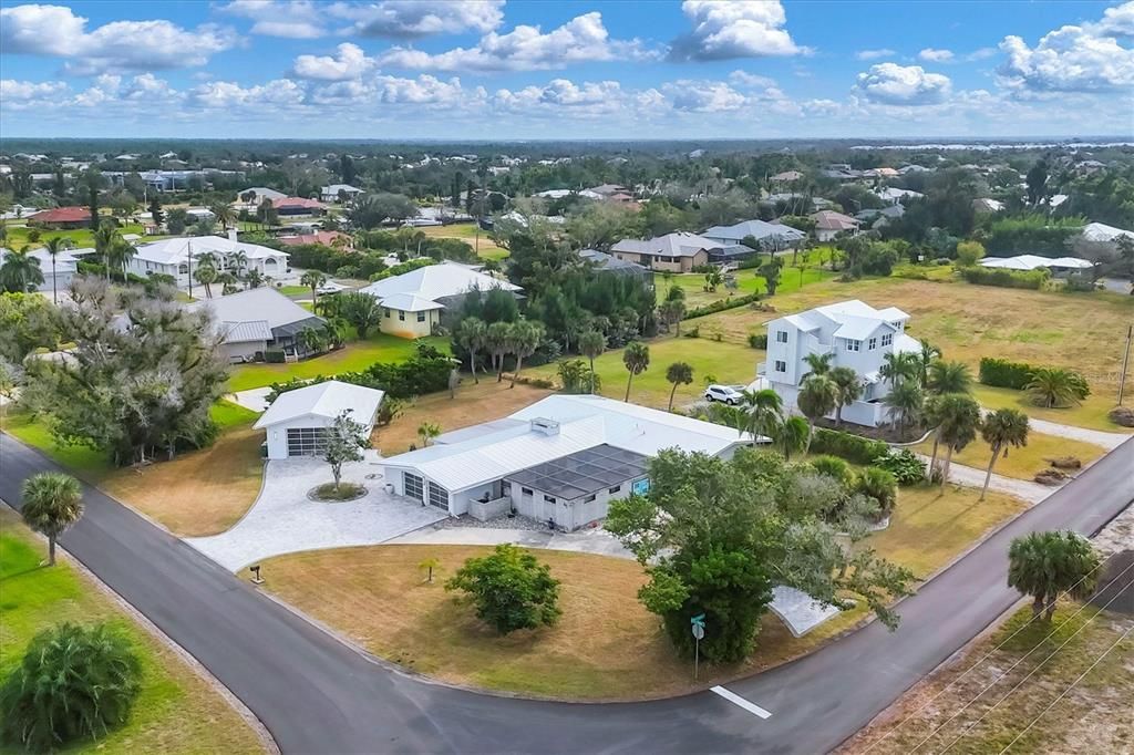 For Sale: $599,000 (4 beds, 2 baths, 2262 Square Feet)