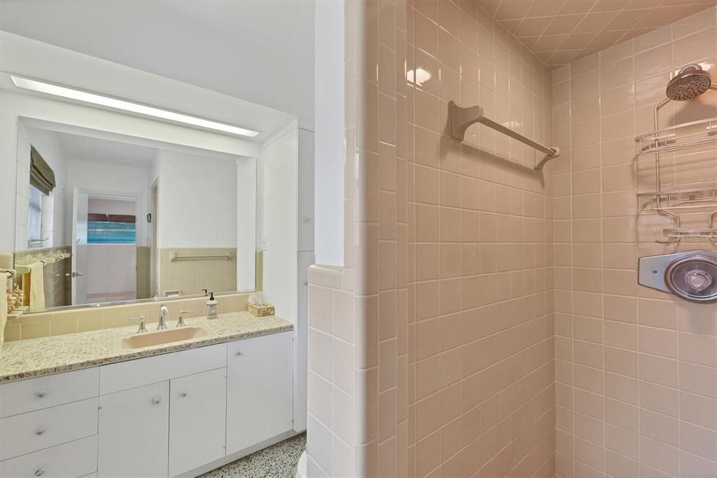 For Sale: $599,000 (4 beds, 2 baths, 2262 Square Feet)