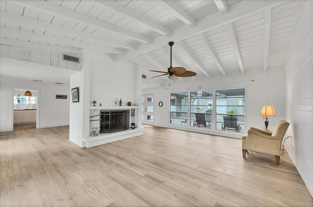 For Sale: $599,000 (4 beds, 2 baths, 2262 Square Feet)