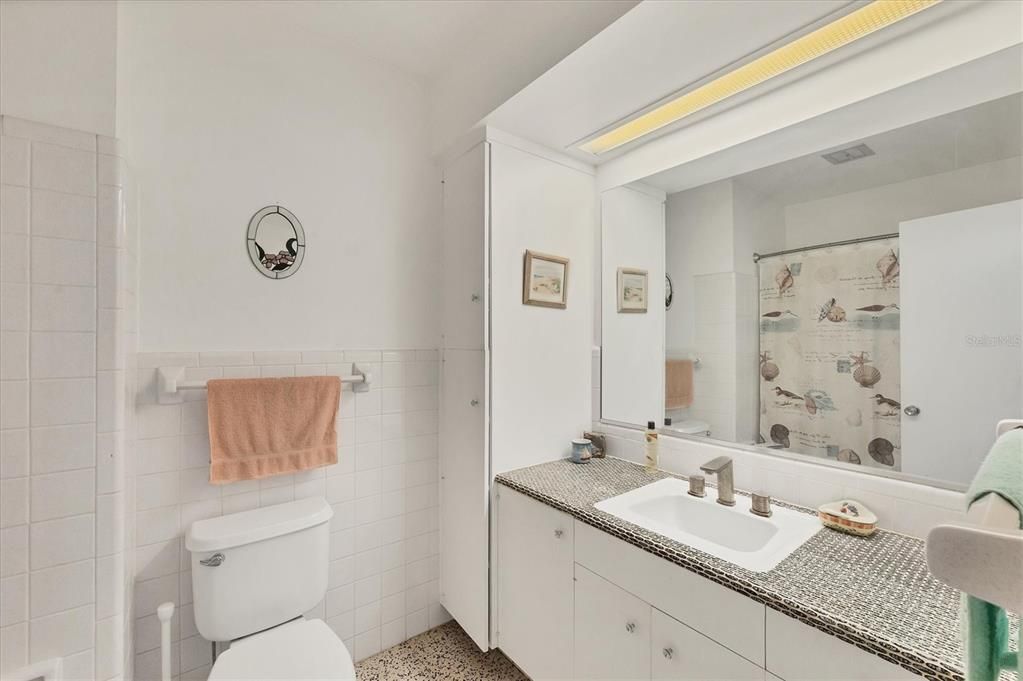 For Sale: $599,000 (4 beds, 2 baths, 2262 Square Feet)