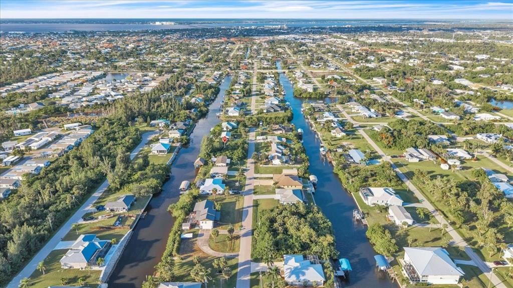 На продажу: $85,000 (0.18 acres)