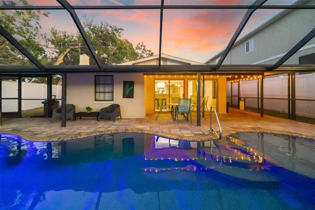 Под контрактом: $395,000 (3 спален, 2 ванн, 1644 Квадратных фут)