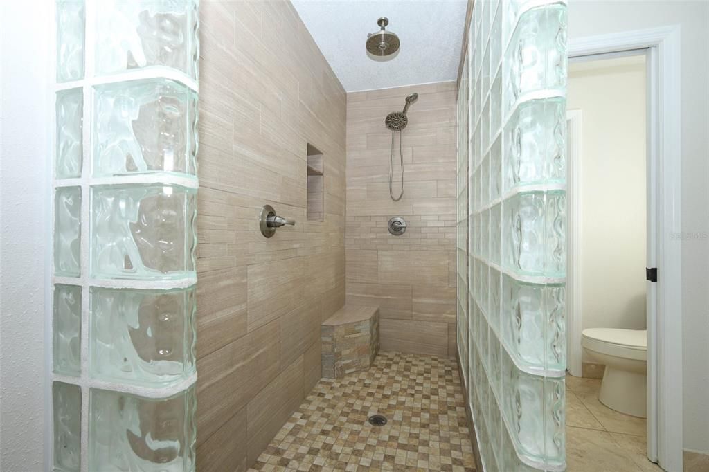 En Venta: $499,900 (3 camas, 2 baños, 1794 Pies cuadrados)