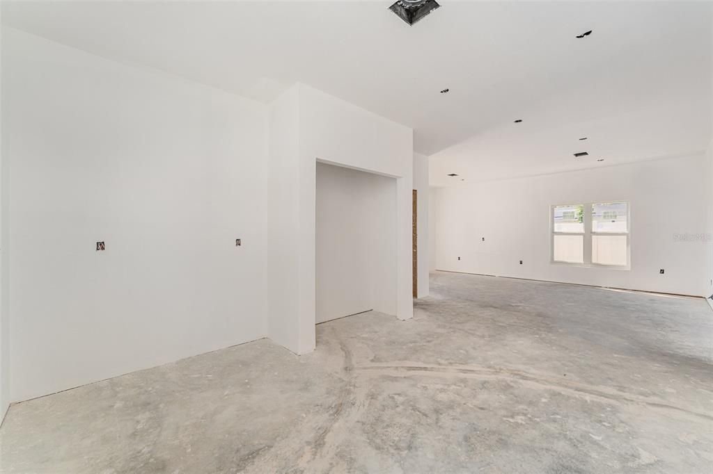 For Sale: $239,000 (2 beds, 2 baths, 1472 Square Feet)