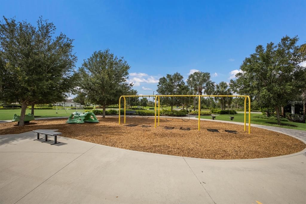 For Rent: $2,800 (4 beds, 3 baths, 2205 Square Feet)