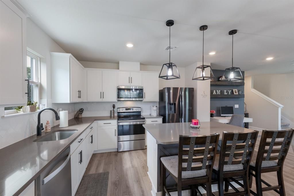 For Rent: $2,800 (4 beds, 3 baths, 2205 Square Feet)