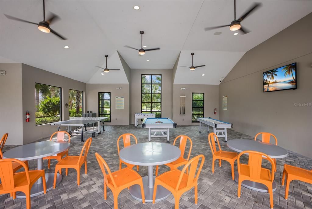 For Rent: $2,800 (4 beds, 3 baths, 2205 Square Feet)