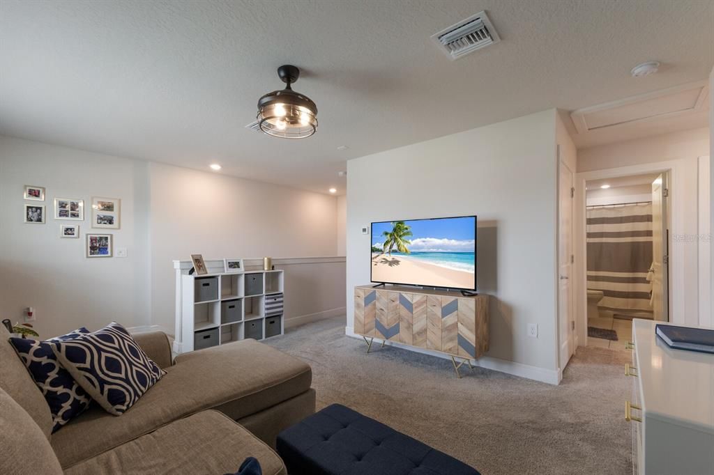 For Rent: $2,800 (4 beds, 3 baths, 2205 Square Feet)