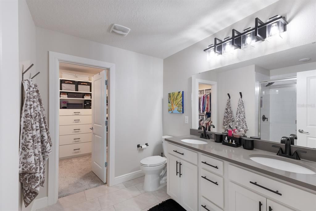 For Rent: $2,800 (4 beds, 3 baths, 2205 Square Feet)