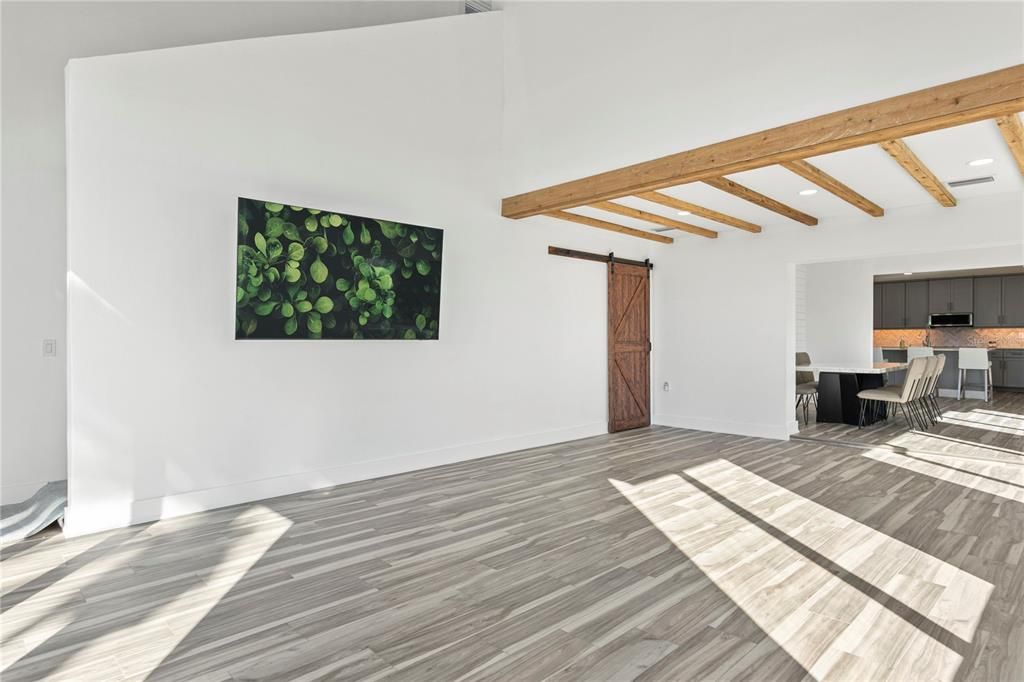 For Sale: $1,895,000 (3 beds, 3 baths, 4628 Square Feet)