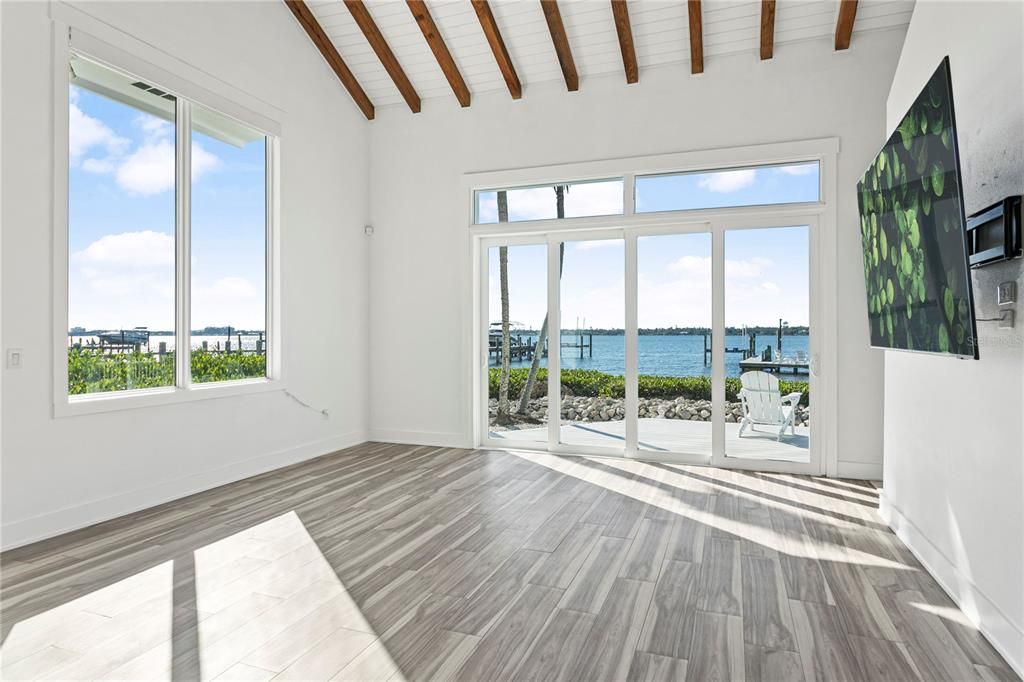 For Sale: $1,895,000 (3 beds, 3 baths, 4628 Square Feet)