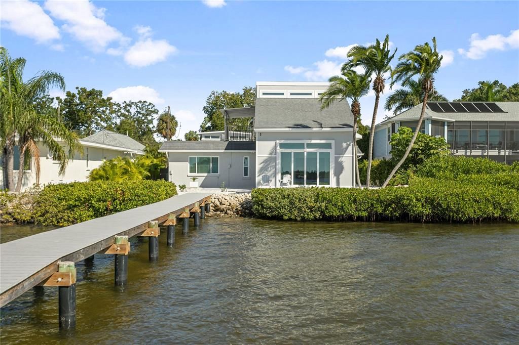 For Sale: $1,895,000 (3 beds, 3 baths, 4628 Square Feet)