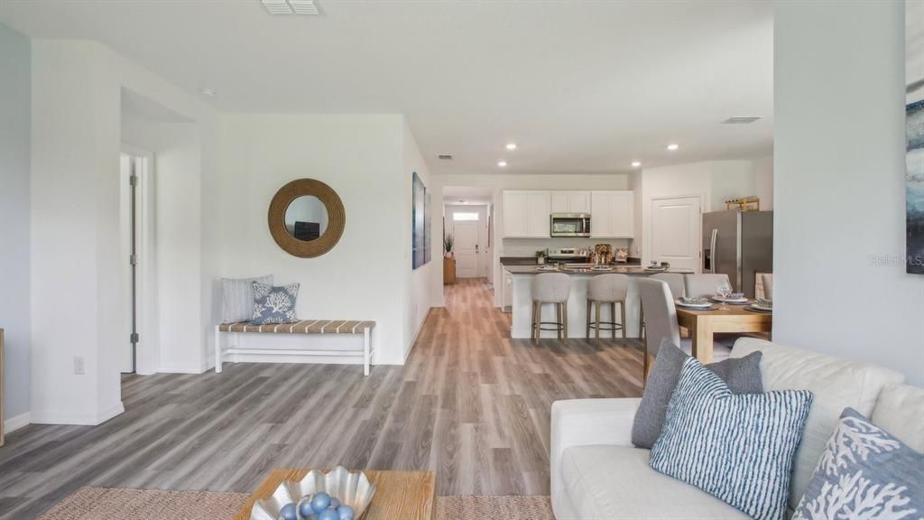 For Sale: $339,990 (4 beds, 2 baths, 1828 Square Feet)