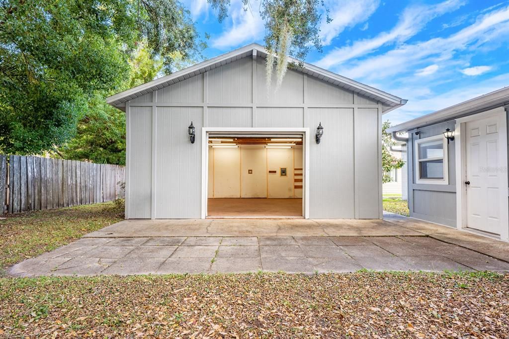 Под контрактом: $355,000 (3 спален, 2 ванн, 1260 Квадратных фут)