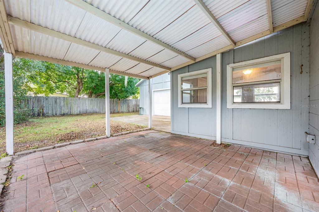 Под контрактом: $355,000 (3 спален, 2 ванн, 1260 Квадратных фут)