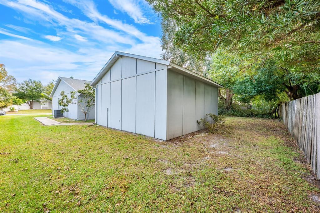 Под контрактом: $355,000 (3 спален, 2 ванн, 1260 Квадратных фут)