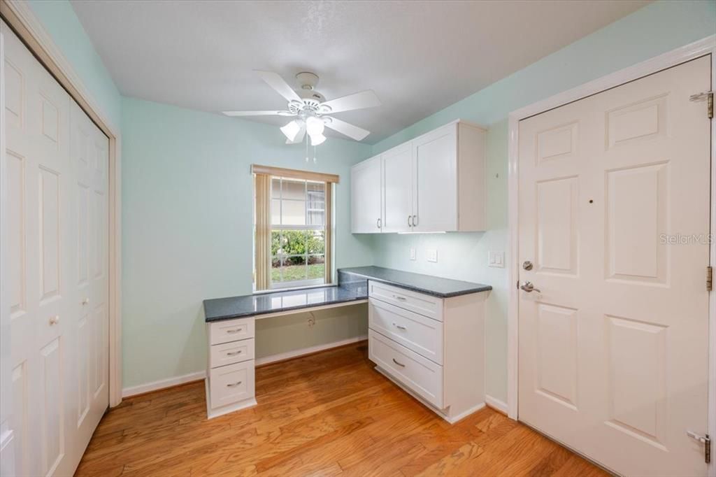 Active With Contract: $250,000 (2 beds, 2 baths, 1395 Square Feet)