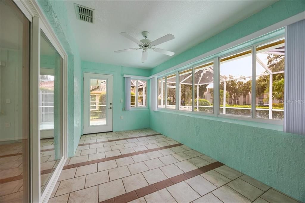 Active With Contract: $250,000 (2 beds, 2 baths, 1395 Square Feet)