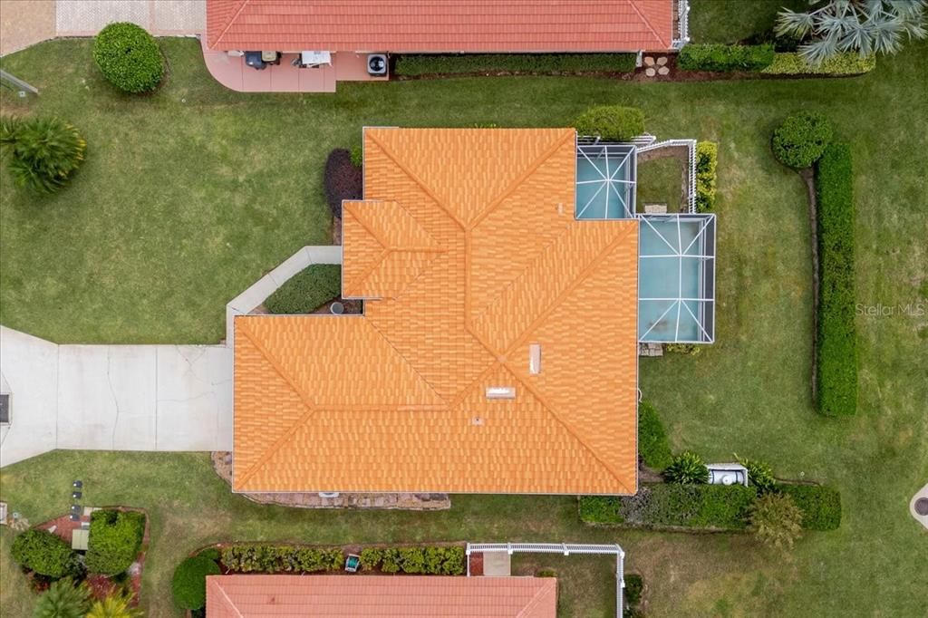 Active With Contract: $250,000 (2 beds, 2 baths, 1395 Square Feet)