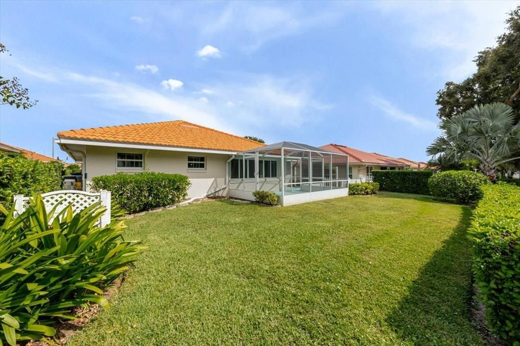 Active With Contract: $250,000 (2 beds, 2 baths, 1395 Square Feet)