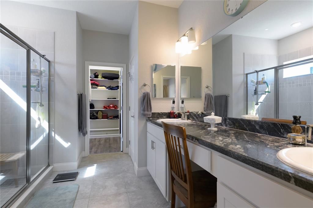 На продажу: $499,999 (4 спален, 3 ванн, 2457 Квадратных фут)