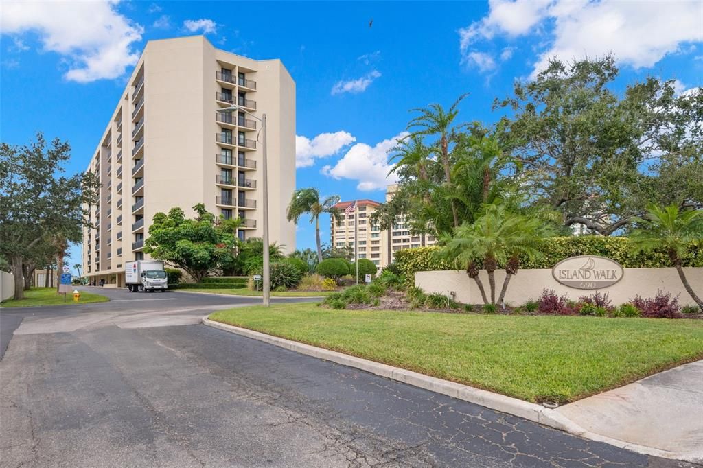 待售: $639,000 (2 贝兹, 2 浴室, 1350 平方英尺)