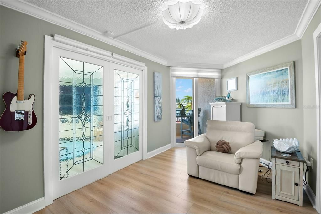 待售: $639,000 (2 贝兹, 2 浴室, 1350 平方英尺)