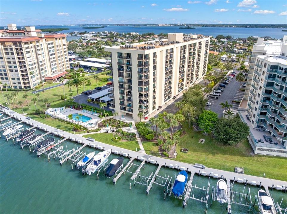 待售: $639,000 (2 贝兹, 2 浴室, 1350 平方英尺)