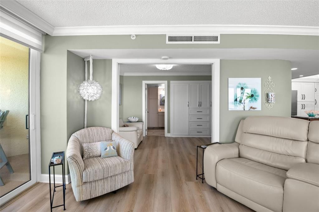 待售: $639,000 (2 贝兹, 2 浴室, 1350 平方英尺)