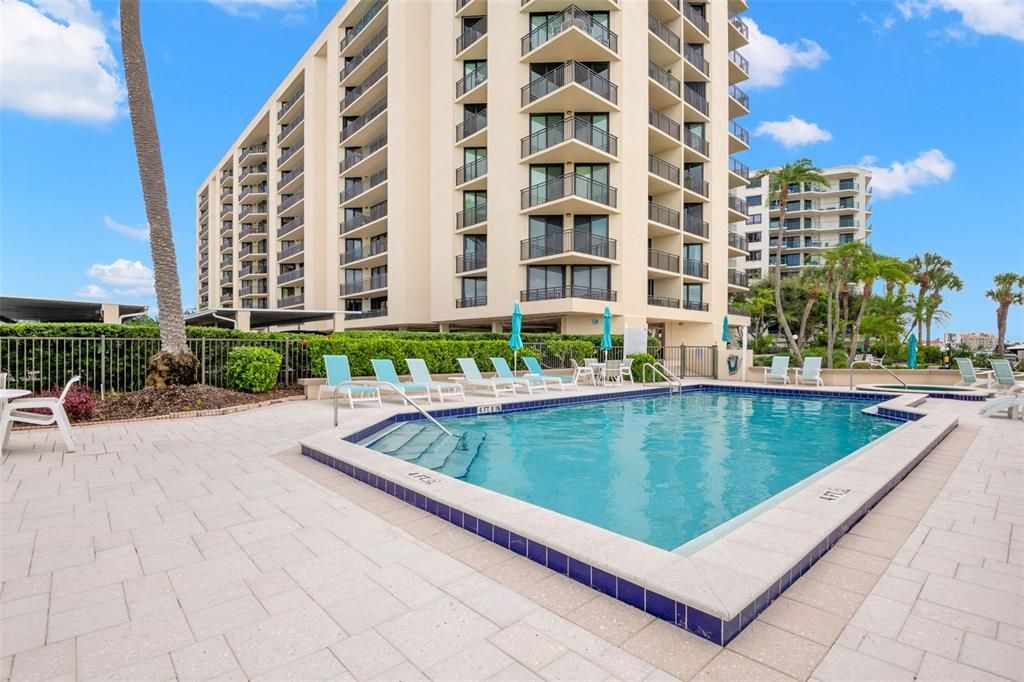 待售: $639,000 (2 贝兹, 2 浴室, 1350 平方英尺)