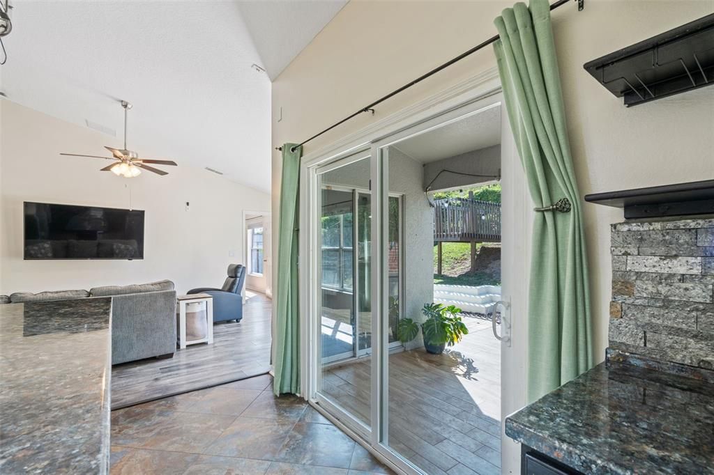 For Sale: $339,000 (3 beds, 2 baths, 1337 Square Feet)