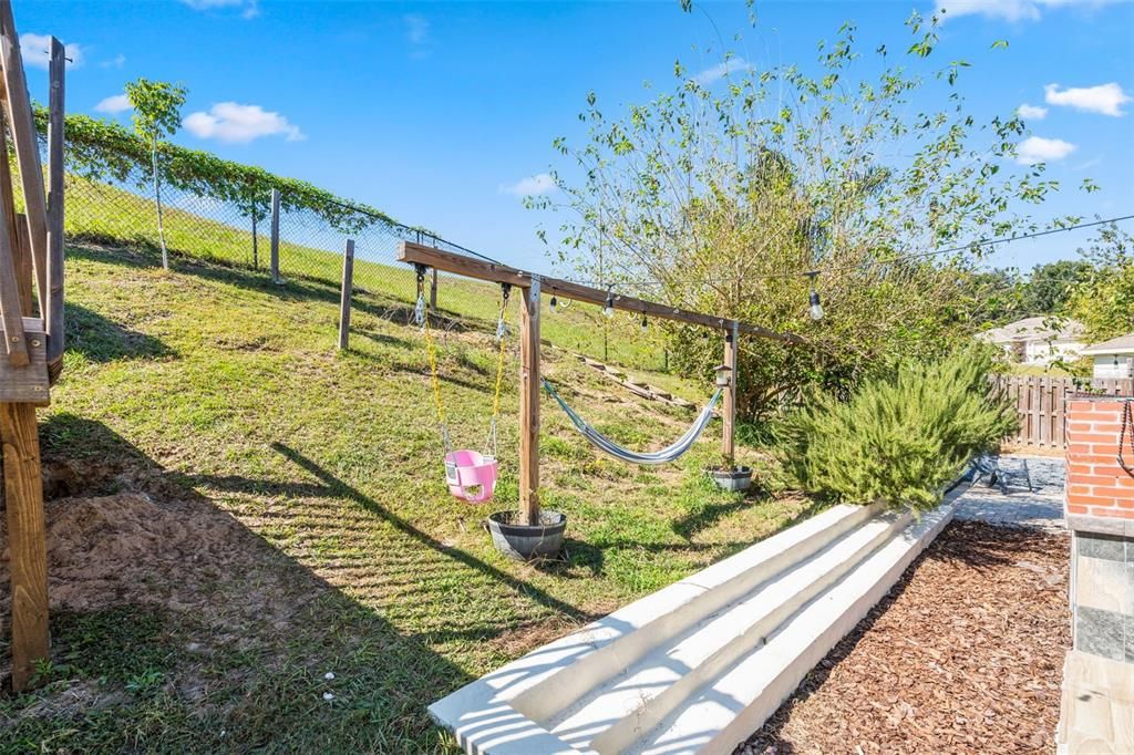 For Sale: $339,000 (3 beds, 2 baths, 1337 Square Feet)