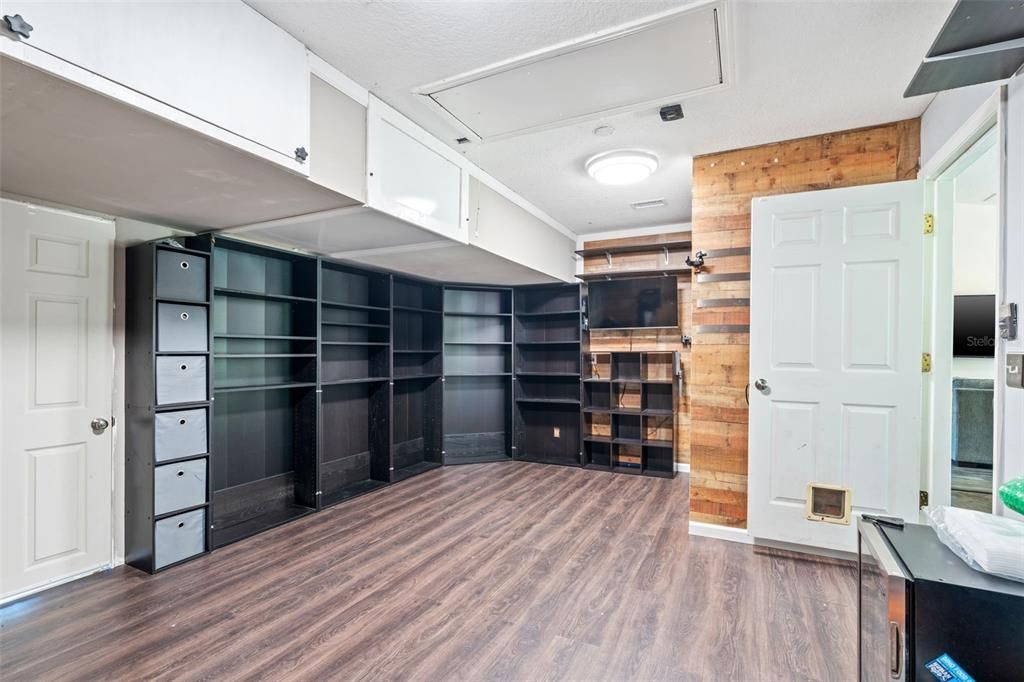 For Sale: $339,000 (3 beds, 2 baths, 1337 Square Feet)