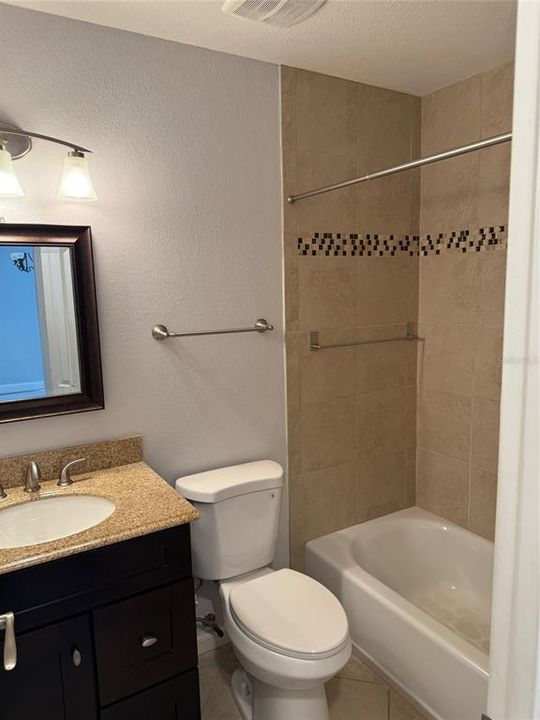 For Sale: $274,900 (2 beds, 2 baths, 1036 Square Feet)