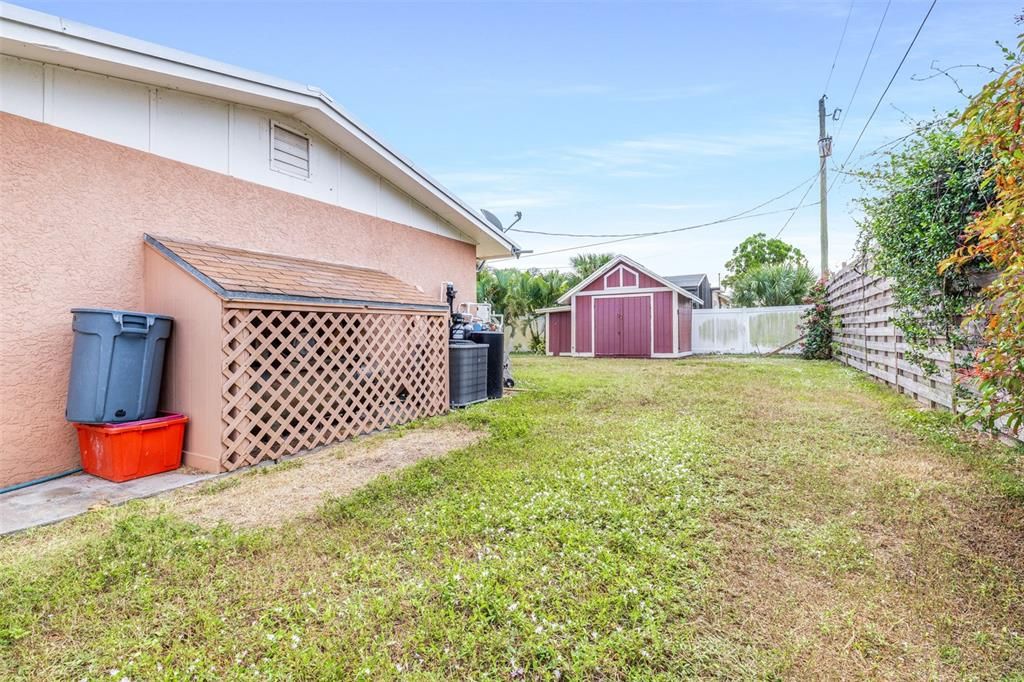 На продажу: $195,000 (2 спален, 1 ванн, 818 Квадратных фут)