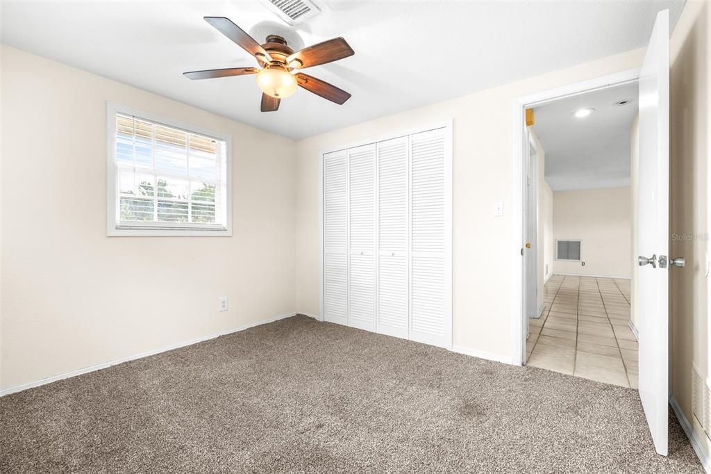 На продажу: $195,000 (2 спален, 1 ванн, 818 Квадратных фут)