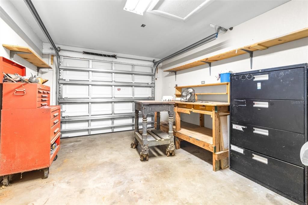 На продажу: $195,000 (2 спален, 1 ванн, 818 Квадратных фут)