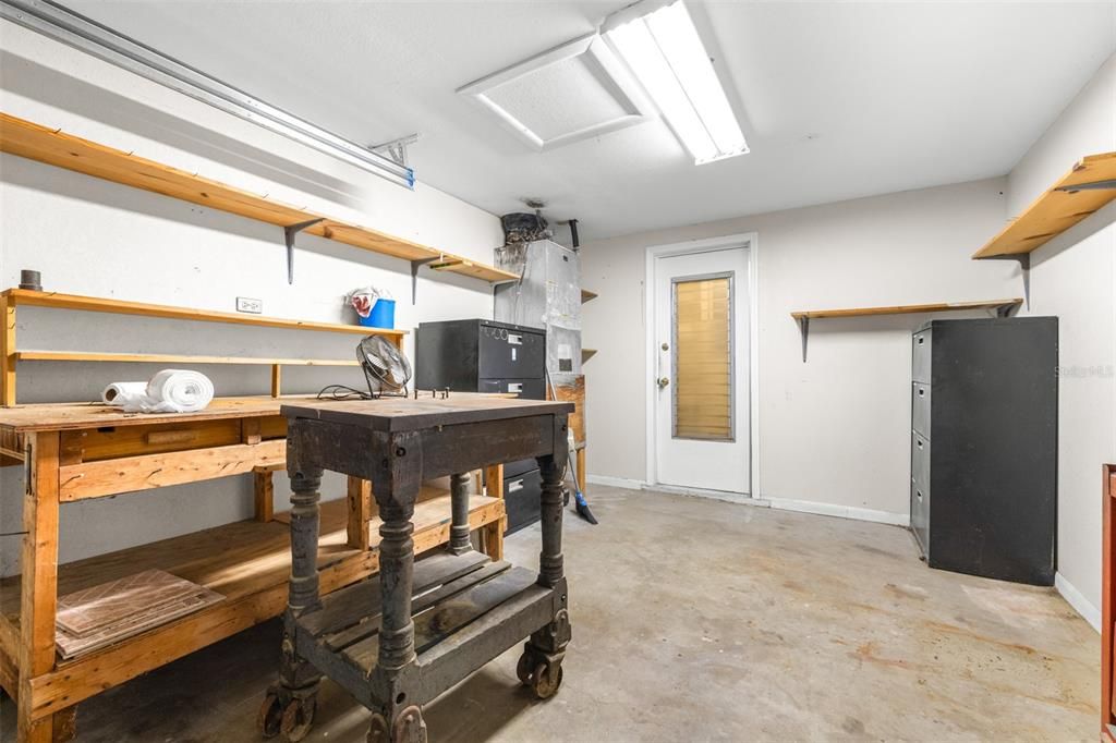 На продажу: $195,000 (2 спален, 1 ванн, 818 Квадратных фут)