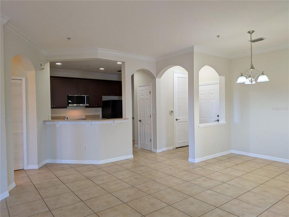 Active With Contract: $2,000 (3 beds, 2 baths, 1442 Square Feet)