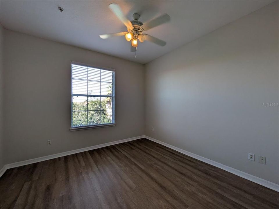 Active With Contract: $2,000 (3 beds, 2 baths, 1442 Square Feet)