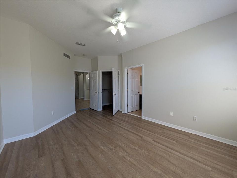 Active With Contract: $2,000 (3 beds, 2 baths, 1442 Square Feet)