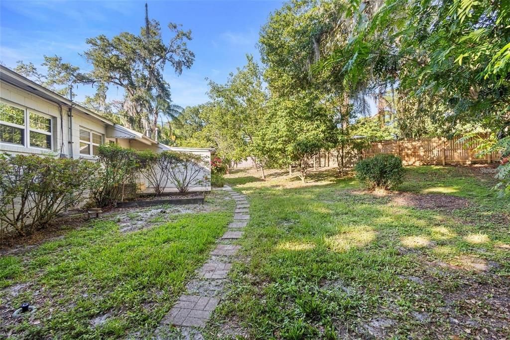 出租: $1,895 (3 贝兹, 2 浴室, 1731 平方英尺)