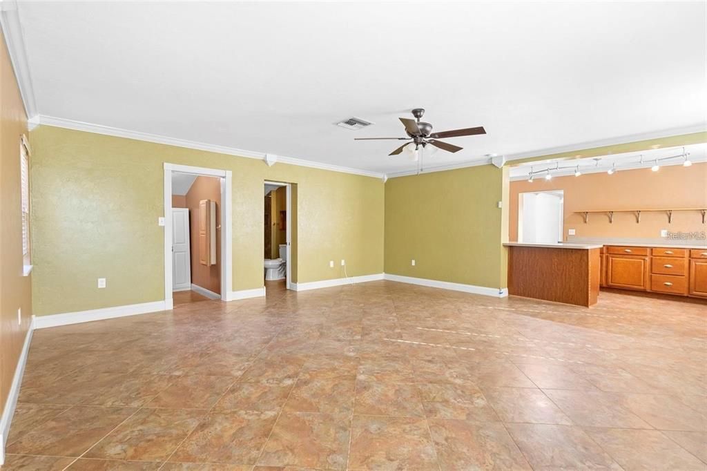 出租: $1,895 (3 贝兹, 2 浴室, 1731 平方英尺)