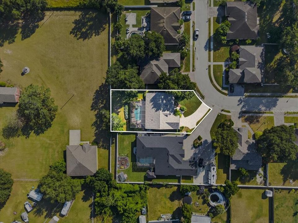 For Sale: $535,000 (4 beds, 2 baths, 2443 Square Feet)