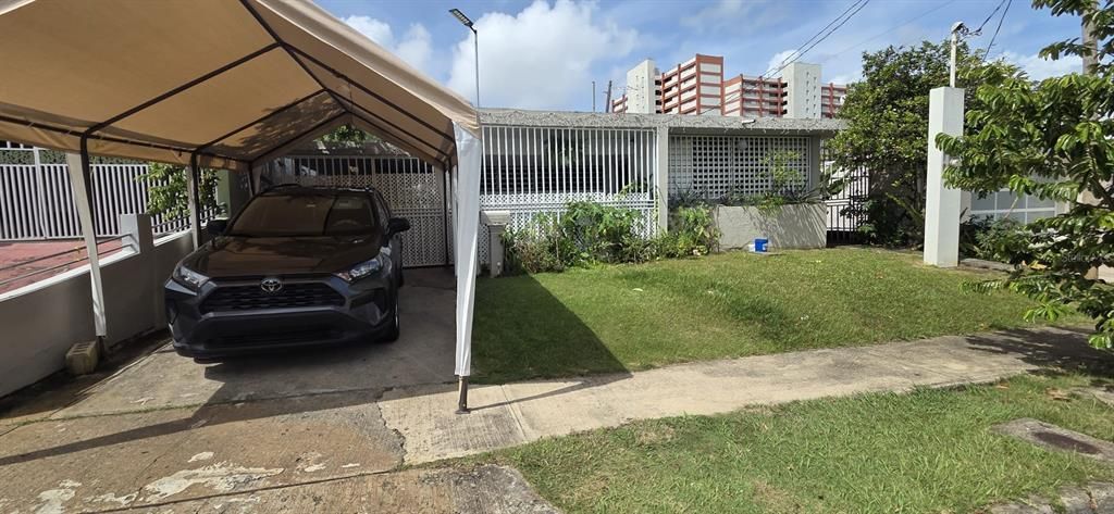 Active With Contract: $165,000 (3 beds, 1 baths, 0 Square Feet)